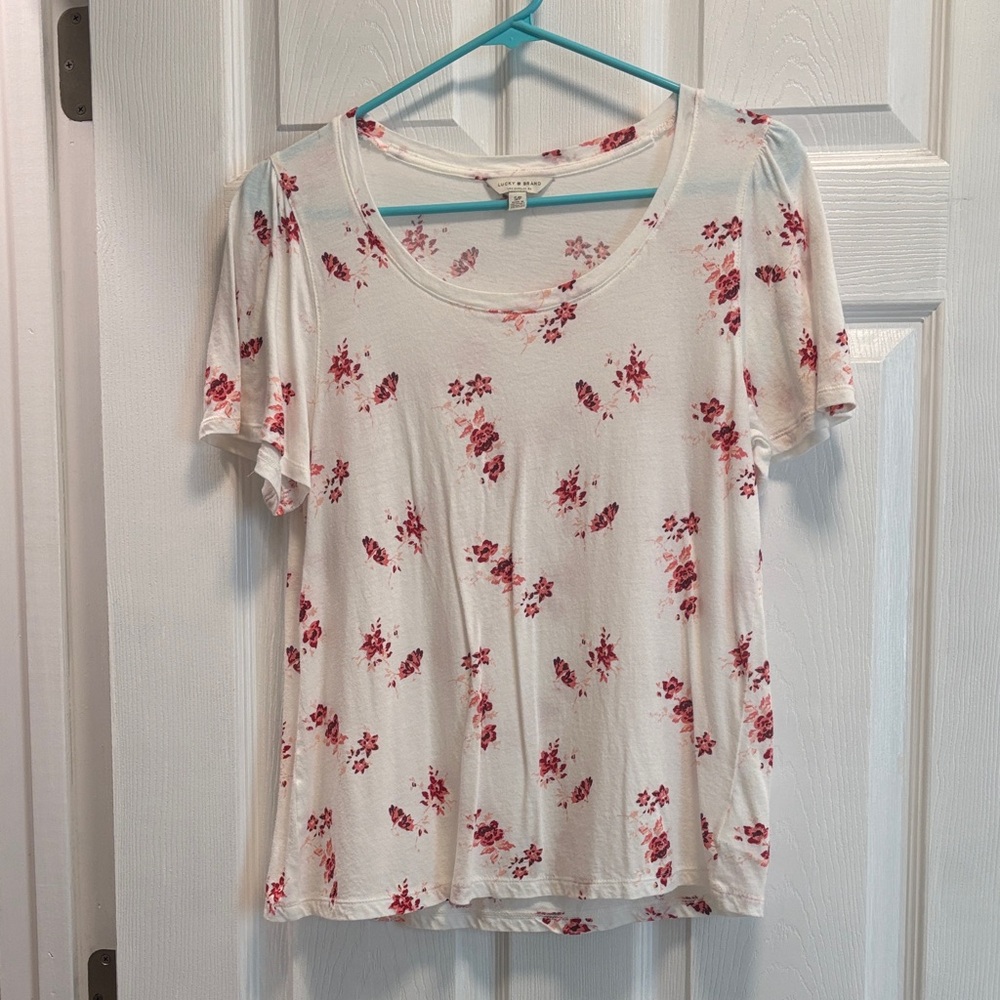 NWOT Lucky brand tshirt